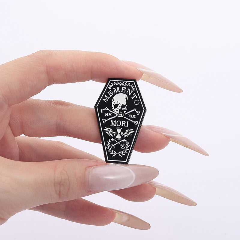 Memento Mori Skull Enamel Pin Gothic Skeleton Coffin Halloween Brooch Lapel Backpack Badge Jewelry Accessories Gift for Friends