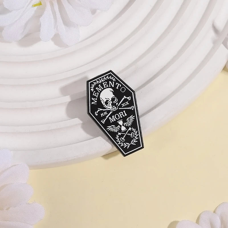 Memento Mori Skull Enamel Pin Gothic Skeleton Coffin Halloween Brooch Lapel Backpack Badge Jewelry Accessories Gift for Friends