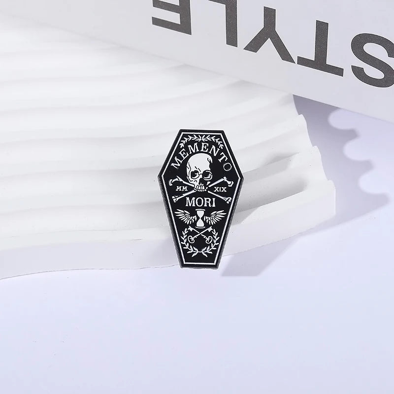 Memento Mori Skull Enamel Pin Gothic Skeleton Coffin Halloween Brooch Lapel Backpack Badge Jewelry Accessories Gift for Friends
